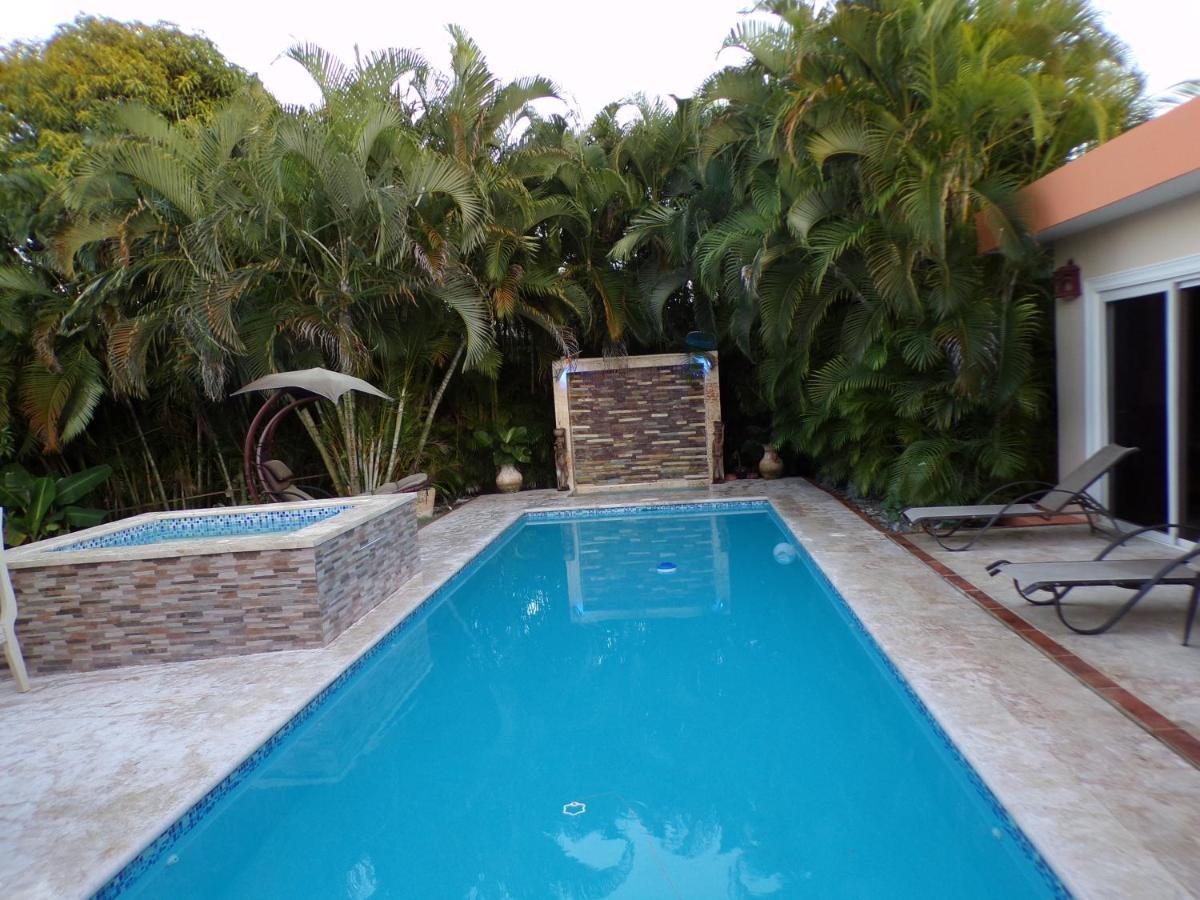 Casa Linda Beautiful Villa Sosúa エクステリア 写真